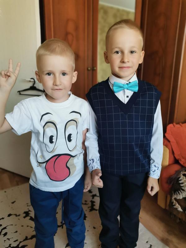 Артем и Мирон Смехович